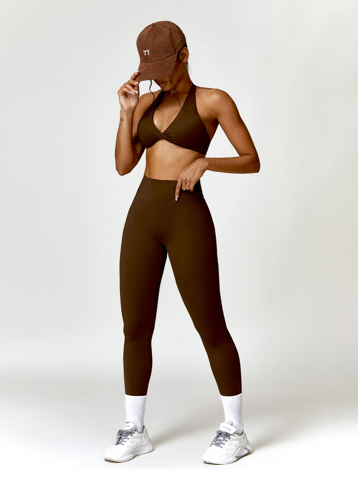 Cloud-Feel Twist Front Halter Sports Bras