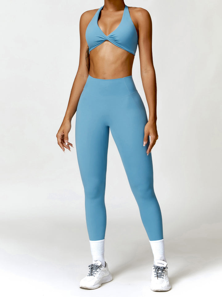 Cloud-Feel Twist Front Halter Sports Bras