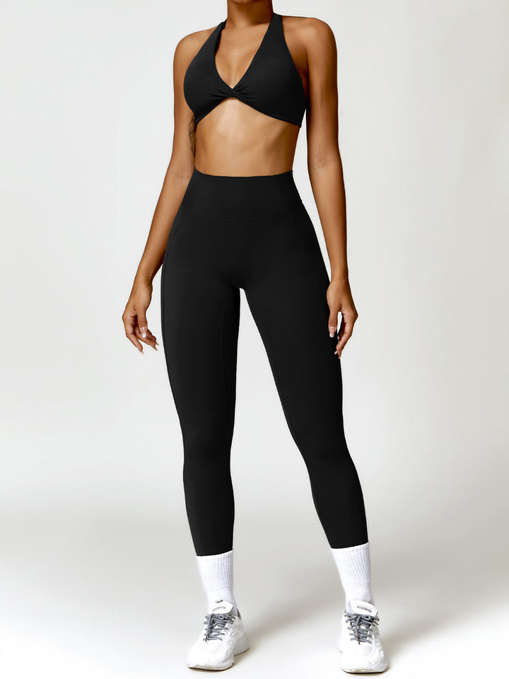 Cloud-Feel Twist Front Halter Sports Bras