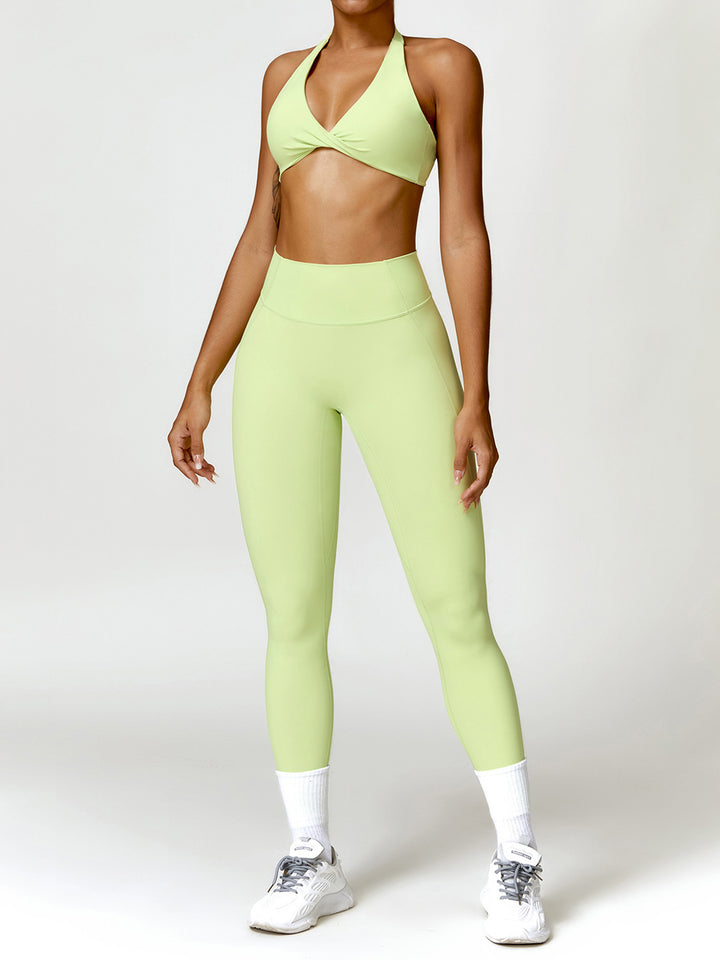 Cloud-Feel Twist Front Halter Sports Bras