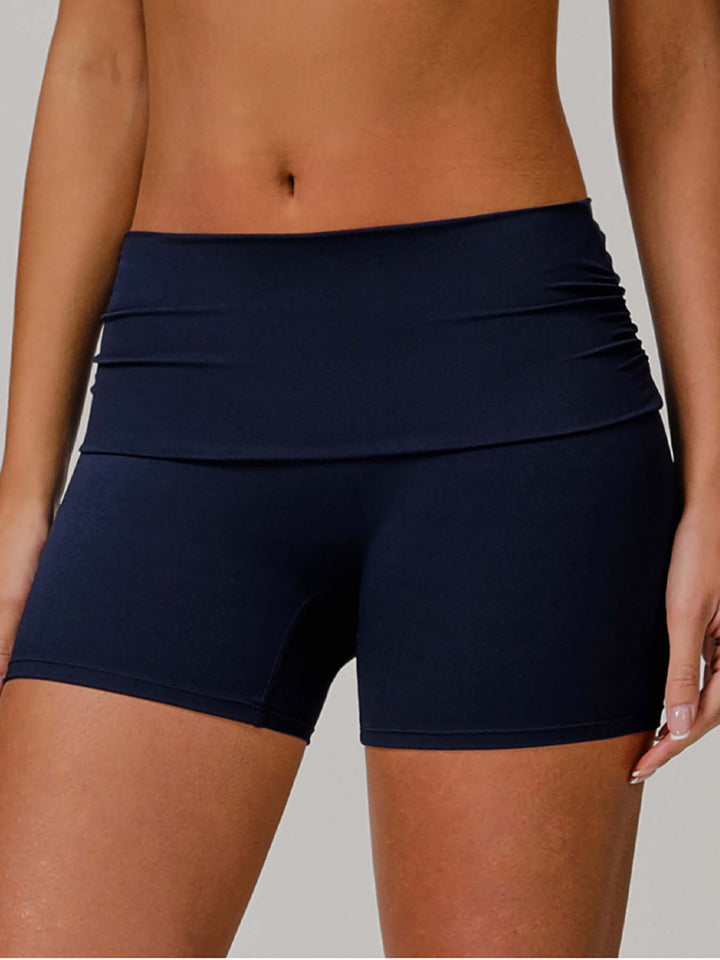 Cloud-Like Folded Waist Sports Shorts